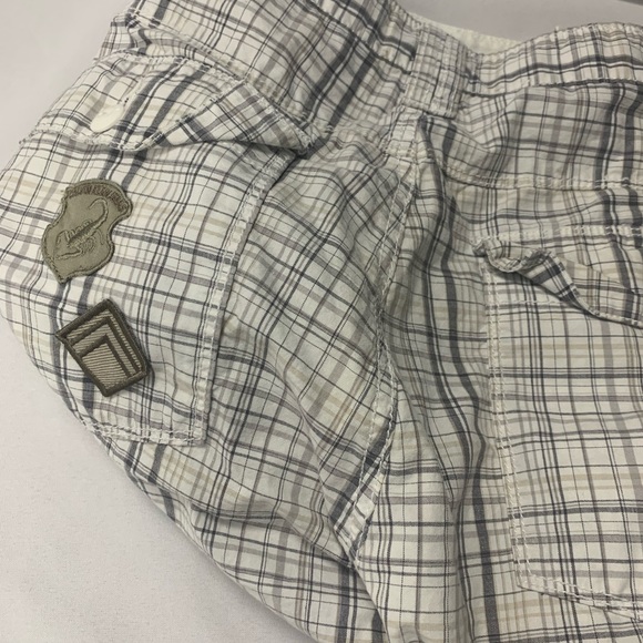 Calkin Klein Plaid Shorts Size 34 - Picture 5 of 6